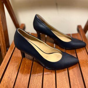 Dark Blue Naturalizer pumps